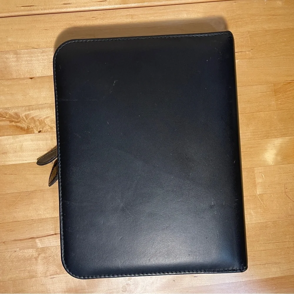 Day-Timer Genuine Leather Made in the USA, from the 80s/90s.